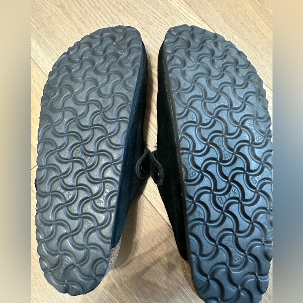 Woman’s Birkenstock Black Shearling - Picture 2 of 6